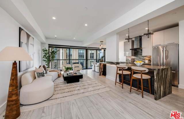 10790 Wilshire Blvd unit: 504 photos photos