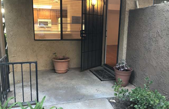 4732 Lakeview Avenue photos photos