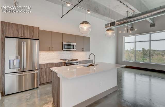 415 E Pikes Peak Avenue Gallery 4