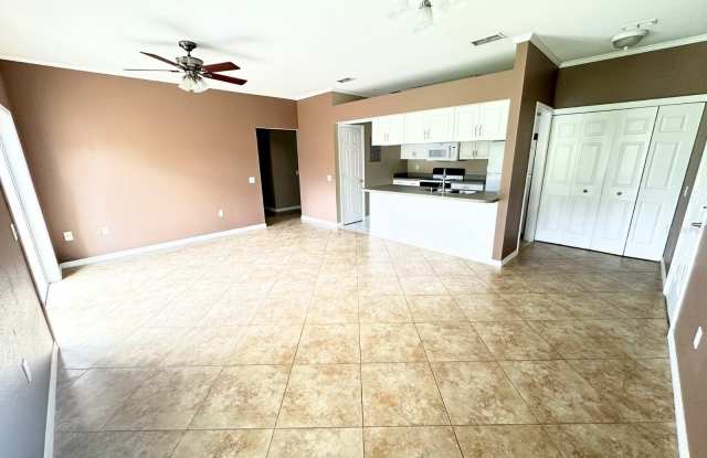 1003 EAGLE POND Drive Gallery 3