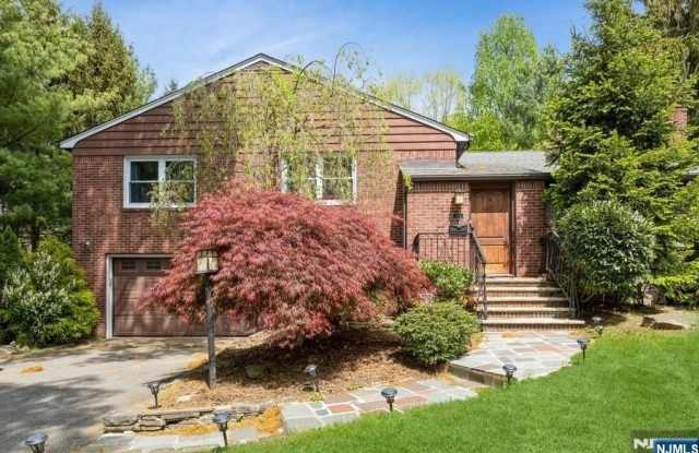 109 Hudson Avenue photos photos