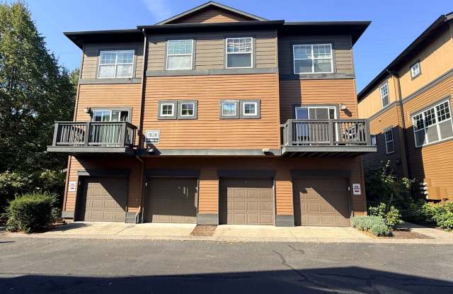 Beautiful & Pristine 3-Bedroom Townhome in Prime Beaverton Location Gallery 1