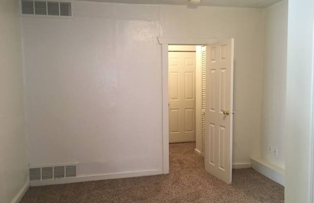 840 28th St. Gallery 3