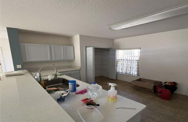 735 COLVILLE Place Gallery 4
