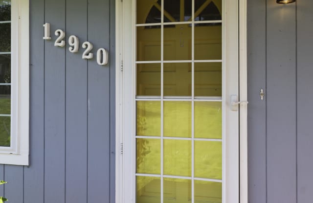12920 Southeast 157th Place Gallery 4