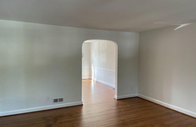 7228 LANARK Road Gallery 3
