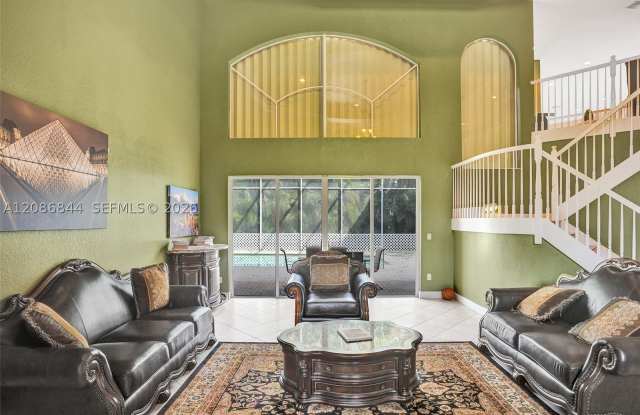19462 Saturnia Lakes Dr Gallery 2