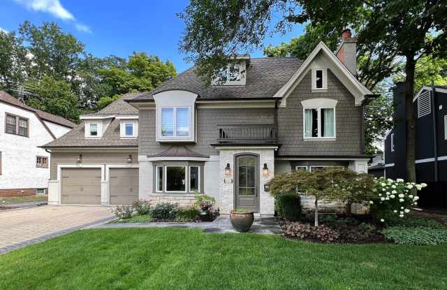 633 S Burton Place - 633 South Burton Place, Arlington Heights, IL 60005 633 S Burton Place - 633 South Burton Place, Arlington Heights, IL 60005