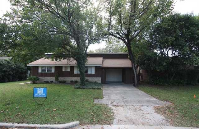 6721 Lakeside Drive - 6721 Lakeside Drive, Lake Worth, TX 76135