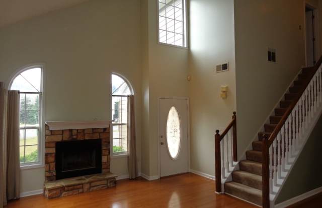 1084 Berkley Drive SE Gallery 3