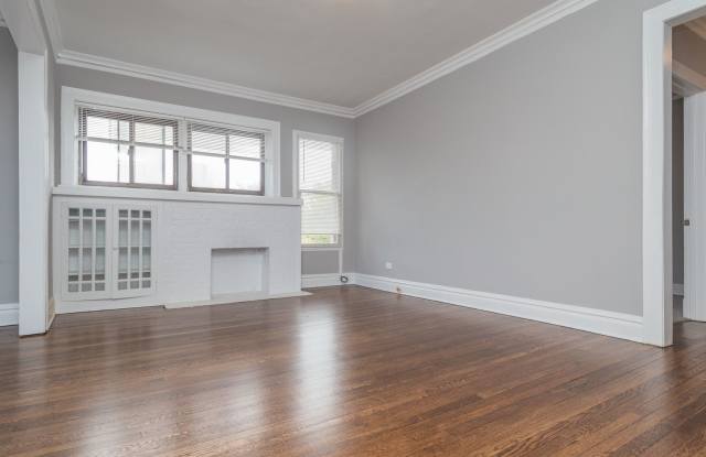 1057 W Foster Avenue Gallery 4