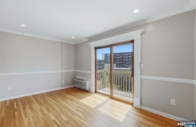 1 Coles Avenue Gallery 4