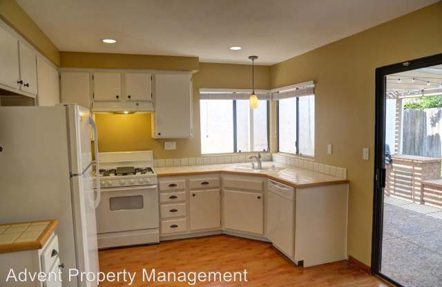 4464 White Pine Way Gallery 3