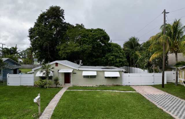 609 NW 7th Court photos photos