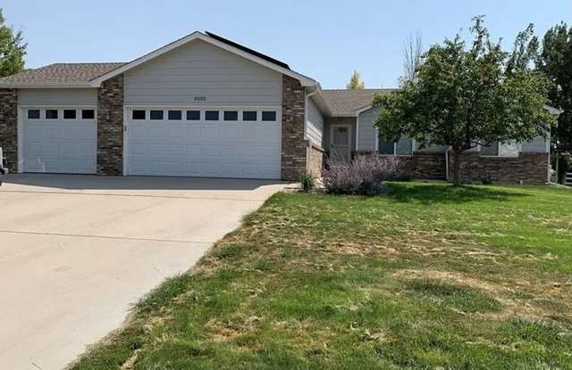 Spacious Single-Family Home in Established Wellington Neighborhood photos photos