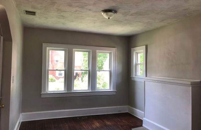 837 30th St 3bed/1bath $1395 - 837 30th Street Northwest, Roanoke, VA 24017