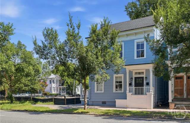 218 W Anderson Street Gallery 2