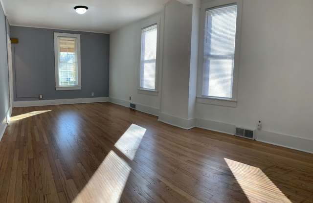 5 Bedroom House for Rent! - 312 West California Avenue, Urbana, IL 61801 5 Bedroom House for Rent! - 312 West California Avenue, Urbana, IL 61801