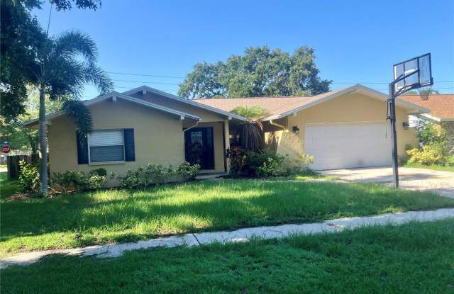 3049 PRESTIGE DRIVE - 3049 Prestige Drive, Clearwater, FL 33759