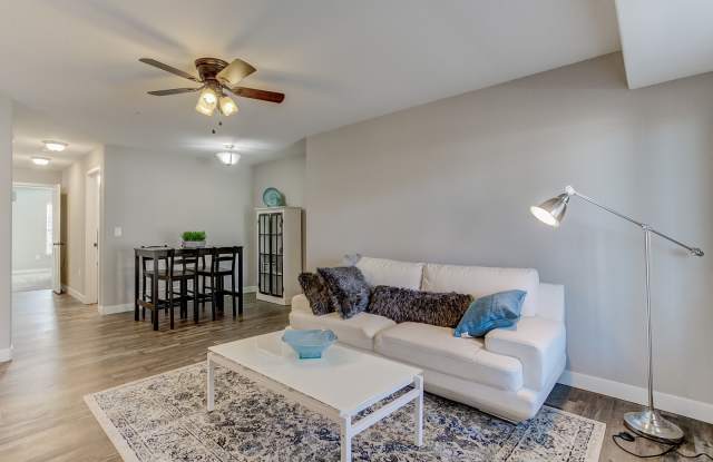 2735 East San Miguel Street - 101 photos photos