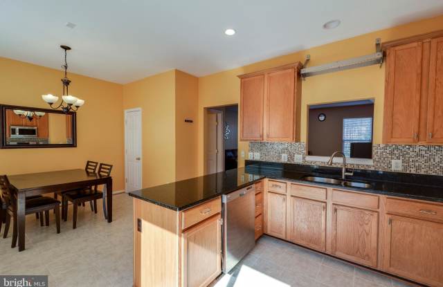 13155 SPRING MILL LANE Gallery 4