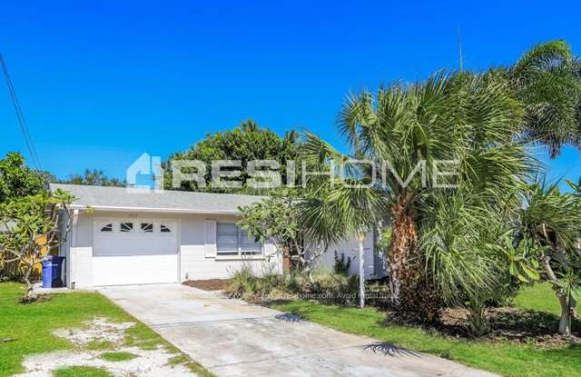3715 Helene Street - 3715 Helene Street, South Gate Ridge, FL 34233