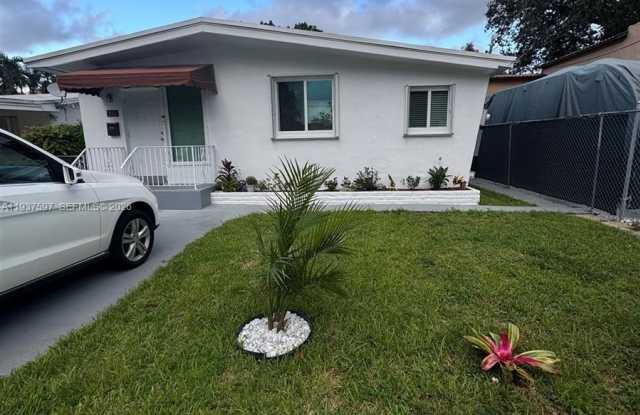 2311 SW 58th Ave photos photos