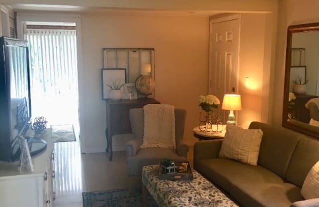 2224 1st St S A - 2224 1st St South, Jacksonville Beach, FL 32250