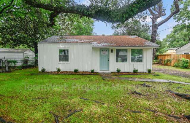 3120 Matipan Ave photos photos