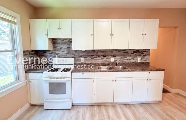 2488 Woodmere Street Gallery 2
