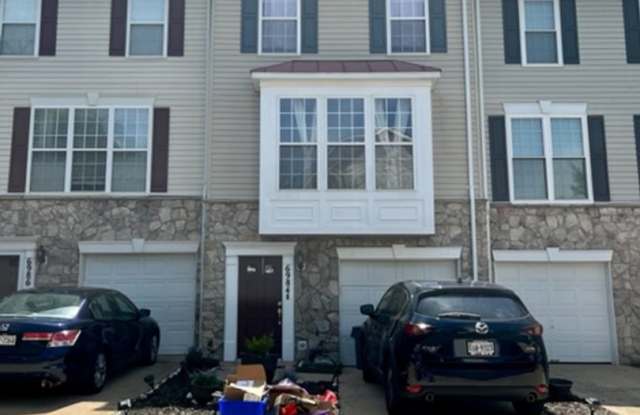 Beautiful home with 2 MBRs, 1-car garage. - 6984 Cromarty Drive, Kingstowne, VA 22315 Beautiful home with 2 MBRs, 1-car garage. - 6984 Cromarty Drive, Kingstowne, VA 22315