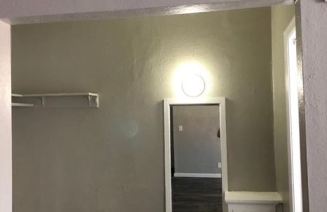 688 Shatto Pl 310 Gallery 4