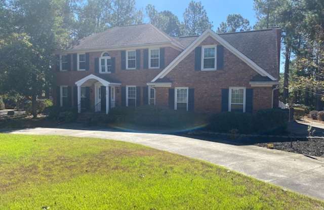 Gorgeous 5 Bedroom 3 Bathroom Brick Home in Woodside Plantation! Gallery 4