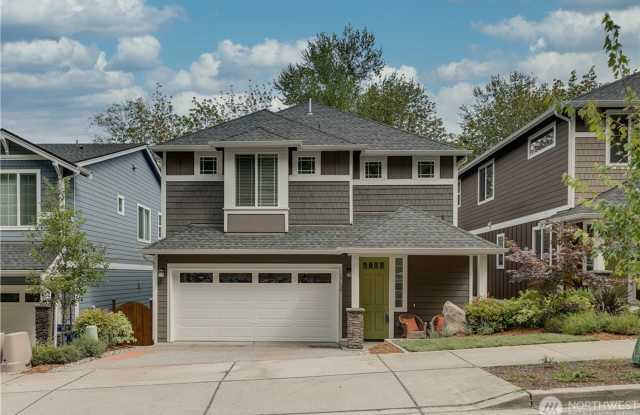5Bd/3.5Ba Bothell Home Gallery 1