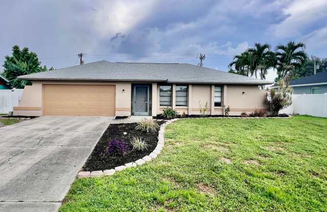 Cozy Cape Coral Pool Home – 3 Beds, 2 Baths  Bonus Storage! photos photos
