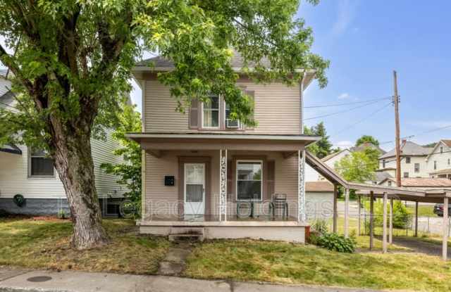 100 Carpenter St - 100 photos photos
