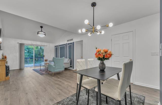20829 Orchard Lake Road Gallery 4