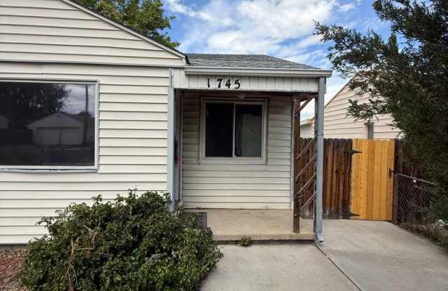 2-Bedroom, 1 Bath Single Family for Rent in Denver, CO | Attached 2 Car Garage & Modern Kitchen Gallery 3