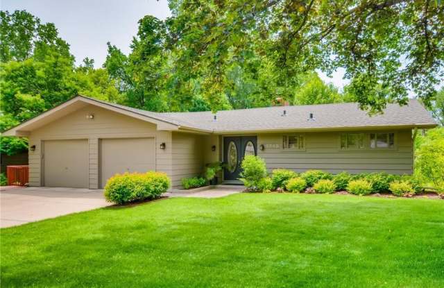 4445 Douglas Avenue - 4445 Douglas Avenue, Golden Valley, MN 55416