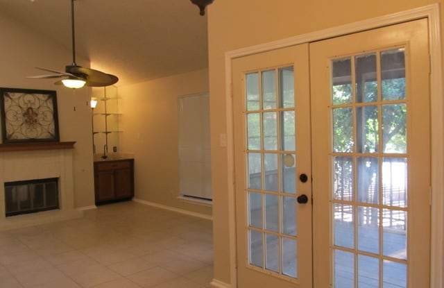 8633 DATAPOINT DR Gallery 3