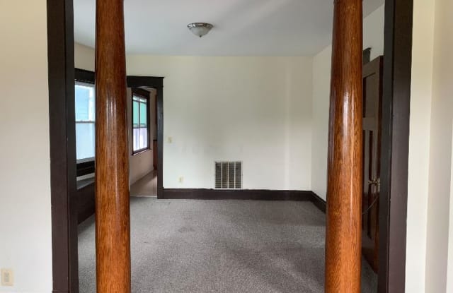 659 Best St UPPER - 659 Best Street, Buffalo, NY 14211
