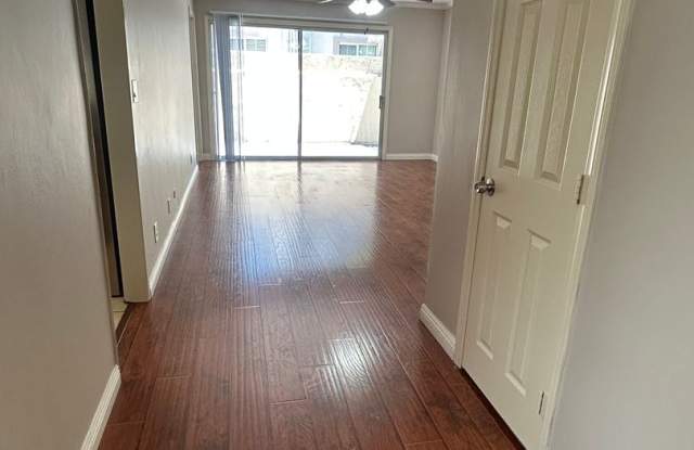 Spacious 2-bedroom with bonus room townhome in most desirable area in City of Arcadia. Award winning Arcadia School District. Gallery 4