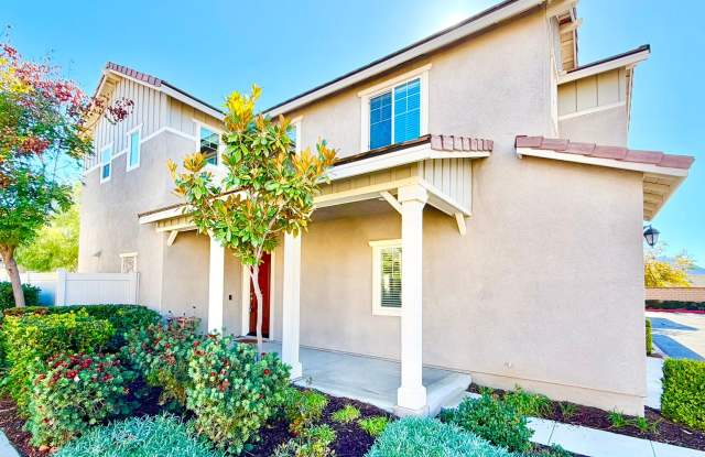 Lovely Two-Story Home on Corner Lot within the Newer Community of Horse Creek Ridge in Fallbrook! - 271 Dun Blazer Way, San Diego County, CA 92028 Lovely Two-Story Home on Corner Lot within the Newer Community of Horse Creek Ridge in Fallbrook! - 271 Dun Blazer Way, San Diego County, CA 92028