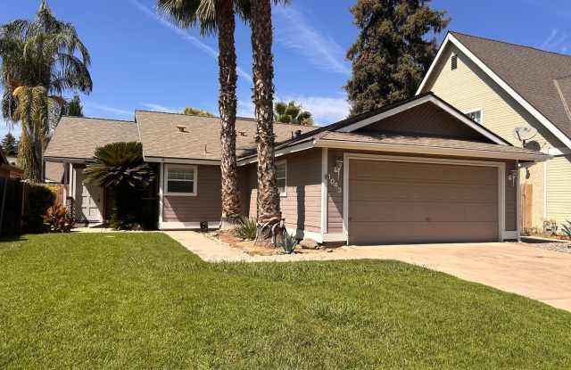 Cute home for rent in Visalia! photos photos