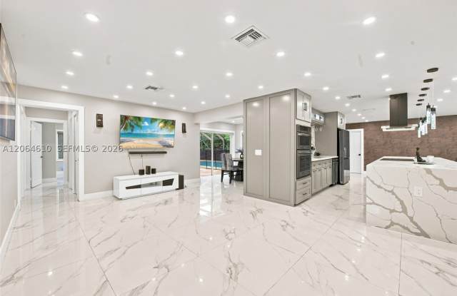 821 Ramblewood Dr Gallery 4