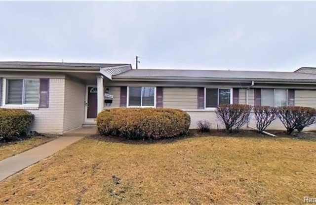 25912 FRANKLIN POINTE Drive photos photos