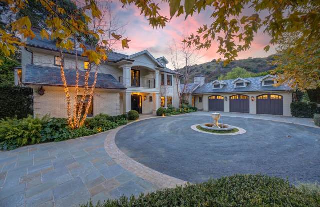 Furnished Hollywood Hills Estate | Summer Rental with Panoramic City Views, Gym, Spa  Pool! photos photos