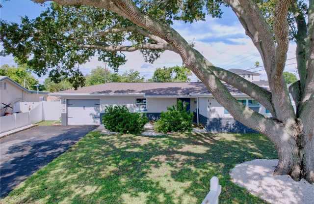 7960 2ND STREET N photos photos