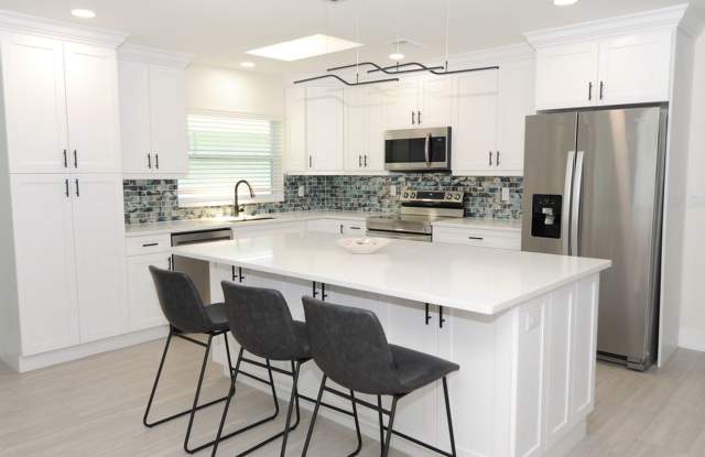 HIGH SEASON 2025: Naples Park 3 Bedroom // 2 Bathroom Single Family Home - 588 103rd Avenue North, Naples Park, FL 34108