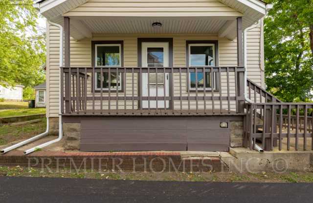 3 Bed Home with Private Parking & Yard – $1,495/mo photos photos